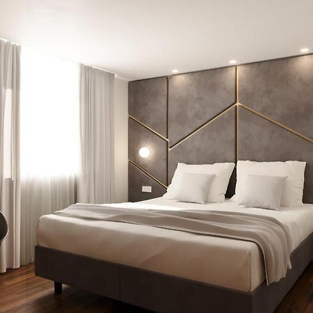 Home At Rome Luxury Navona Suites מראה חיצוני תמונה